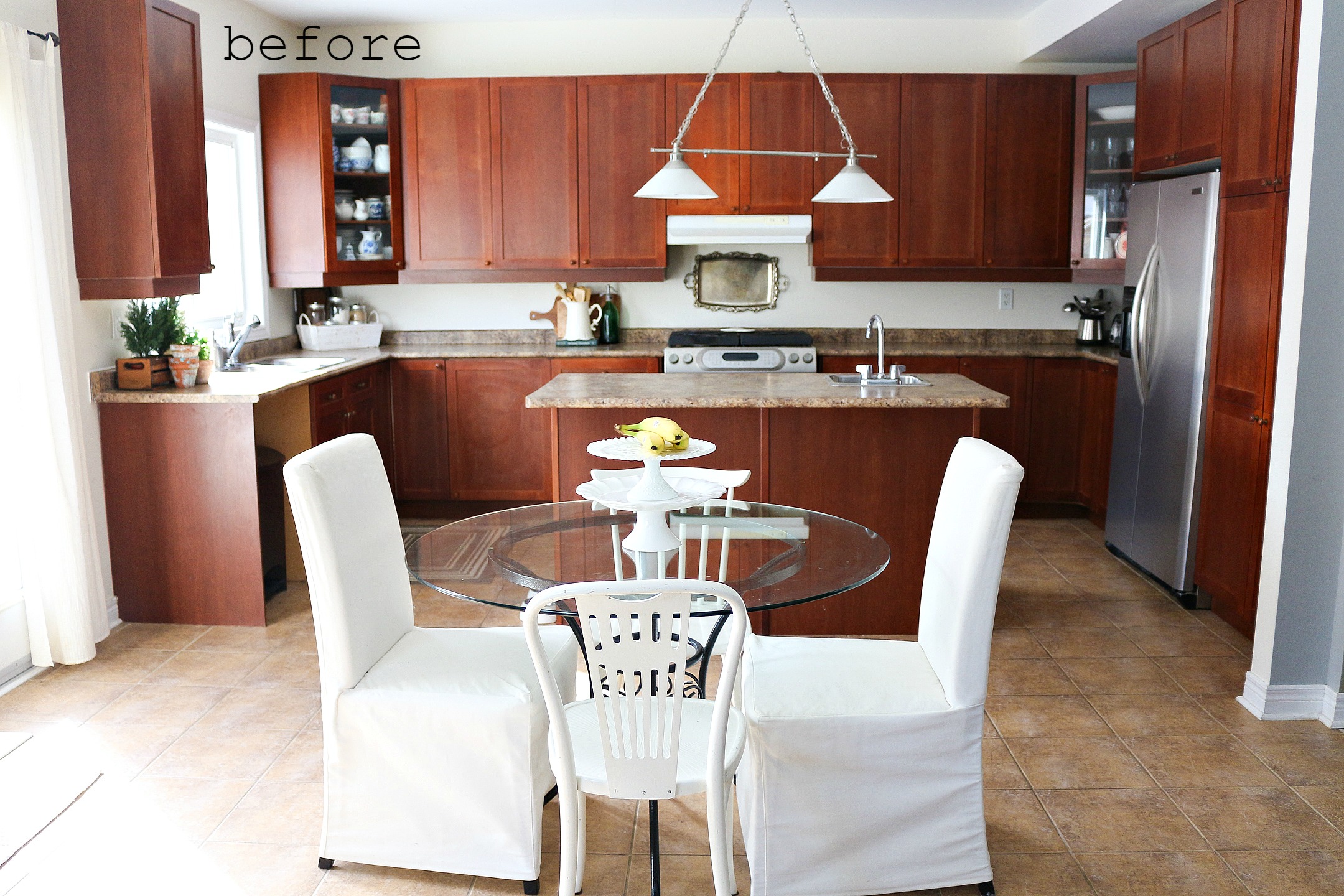 Before Kitchen Makeover with Fusion Mineral Paint 