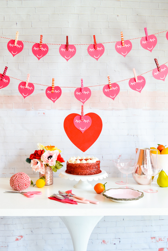 DIY Valentine's Day Clothespin Garland