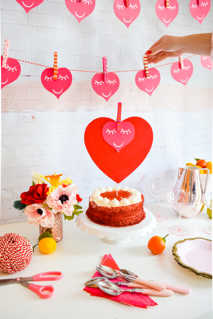 DIY Valentine's Day Clothespin Garland