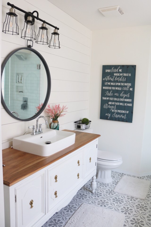 A Diy Bathroom Makeover With Fusion Mineral Paint
