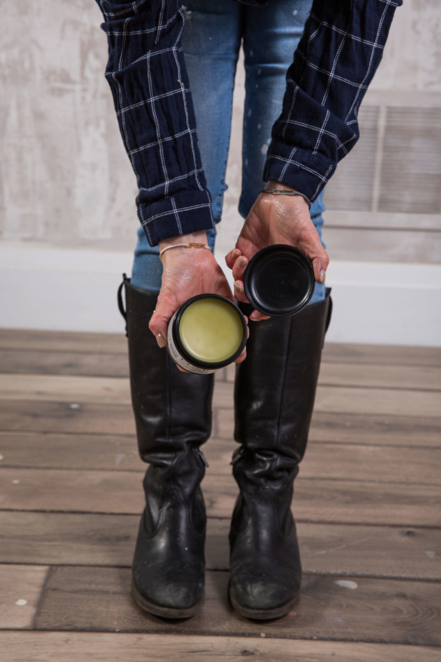 Got a pair of old, cracked and salt stained leather boots? Breathe new life into them in time for fall with Fusion's Beeswax Finish. Curious about How to Refresh Your Leather Boots With Beeswax? Head over to the blog for the tutorial.