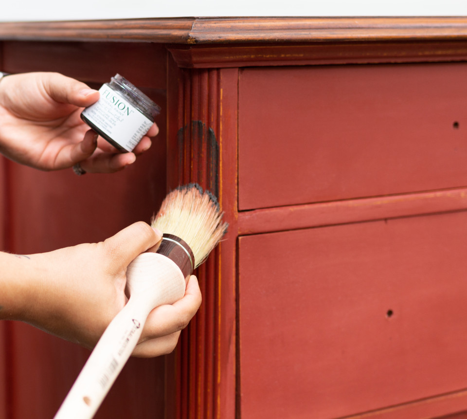 How to wax milk paint