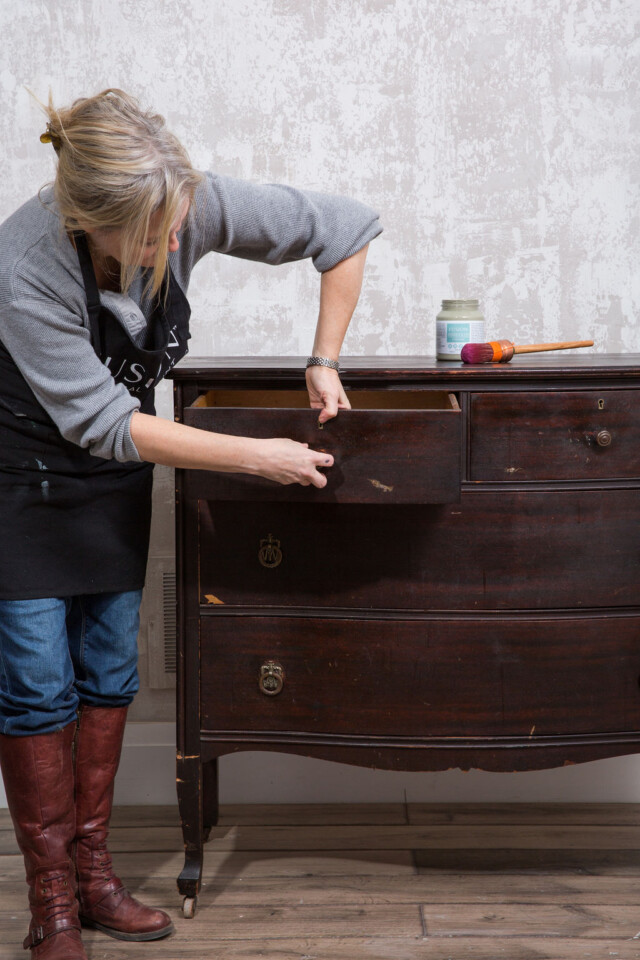 Removing hardware from dresser - prep - 