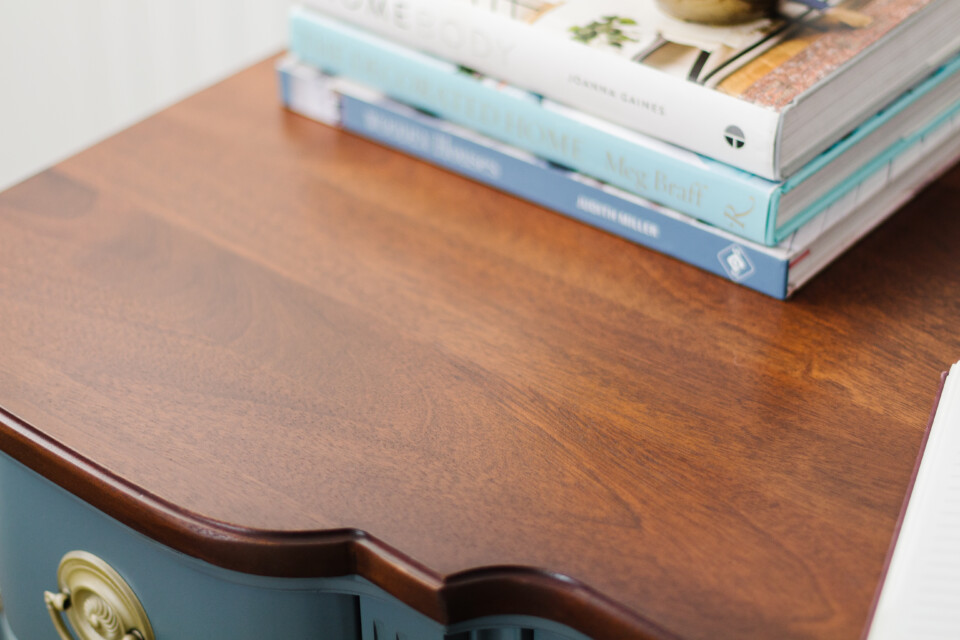 close up look of natural wood look on top of desk