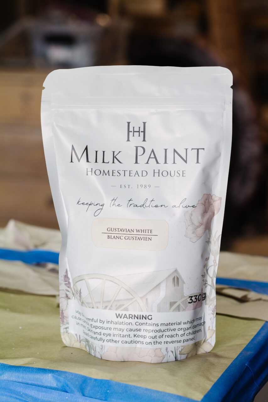 Gustavian White milk paint bag