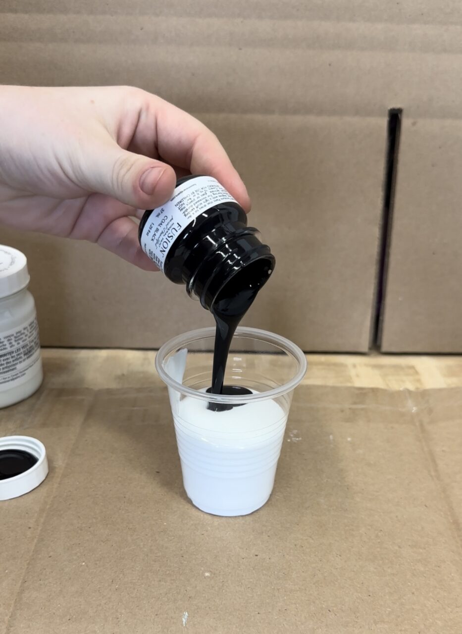 Custom mixing a black glaze